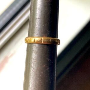 14K Gold Antique line Etched Wedding Ring Band size 6